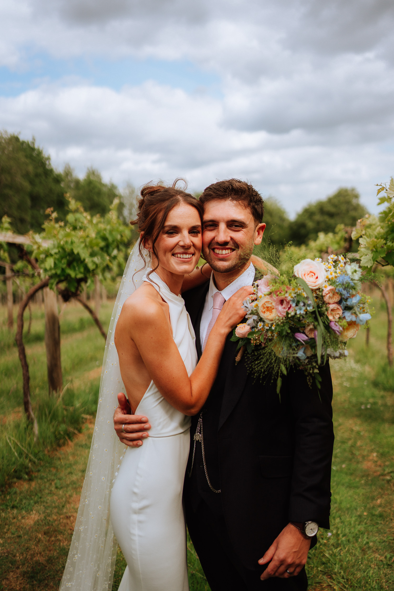 OLD LUXTERS BARN WEDDING PHOTOGRAPHY OXFORDSHIRE 017 OLD LUXTERS BARN WEDDING PHOTOGRAPHY OXFORDSHIRE 017